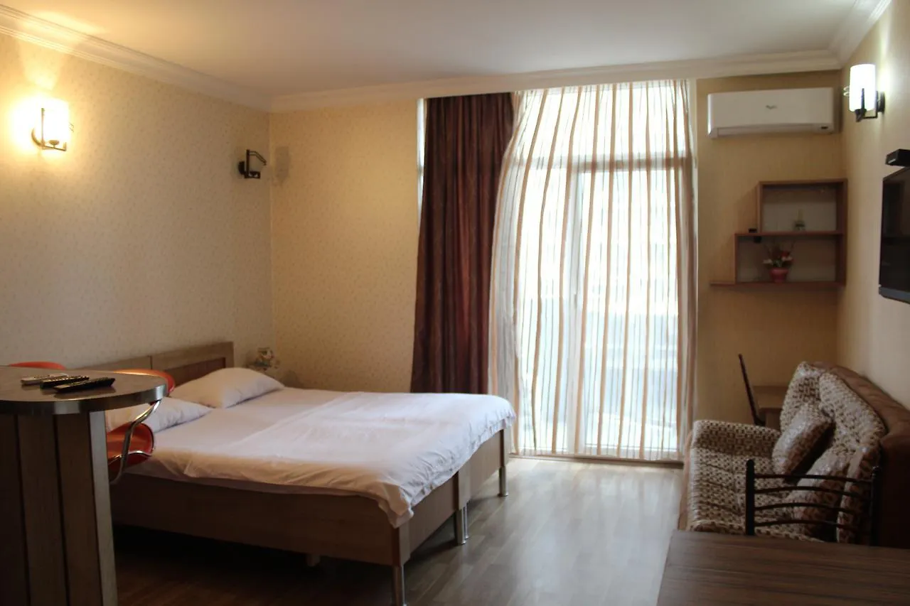 J.R Apartment In The Sea Батуми Грузия
